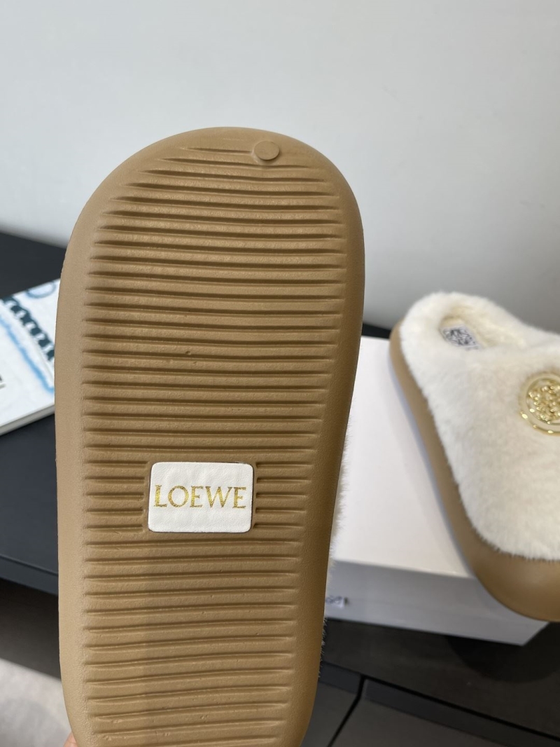L0ew* slippers